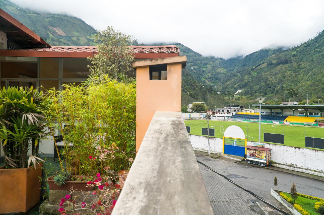 Mayra'S Apartments And Spanish School Baños Esterno foto