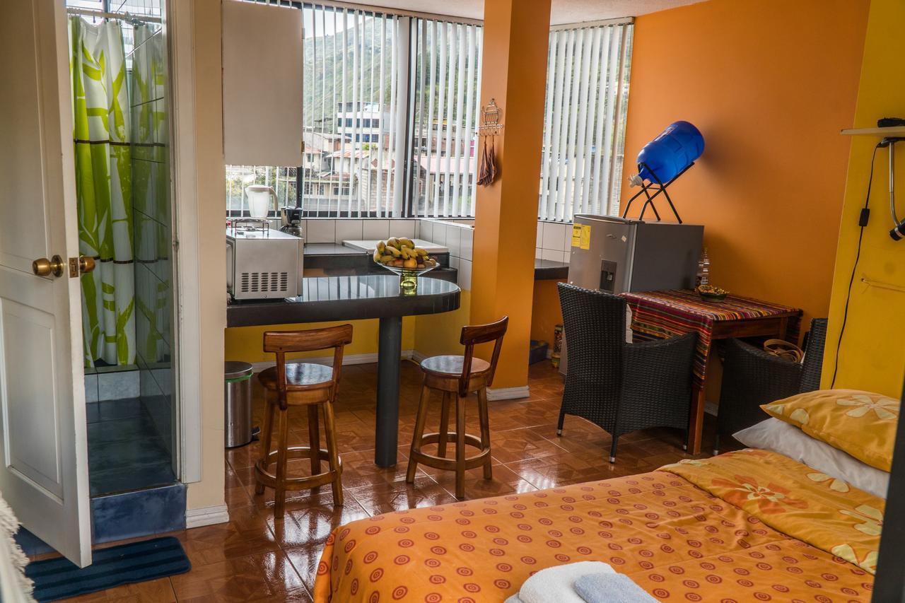 Mayra'S Apartments And Spanish School Baños Esterno foto